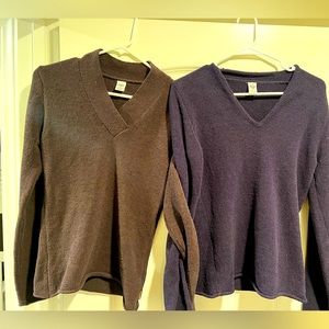 Women’s Prana v-neck sweater - set of 2